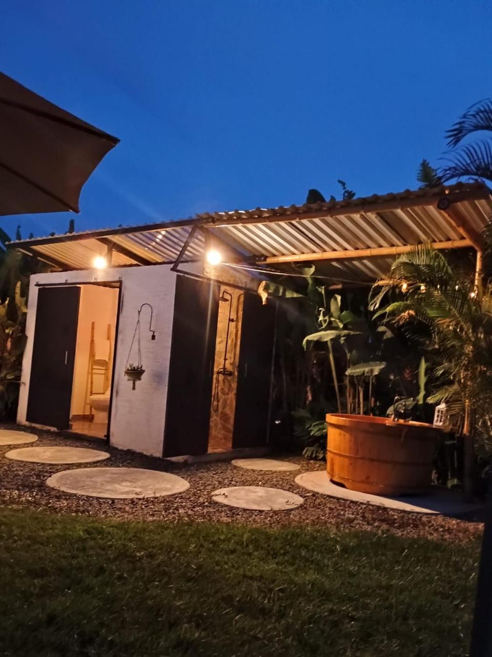 킴바야 Orange Glamping 빌라 외부 사진